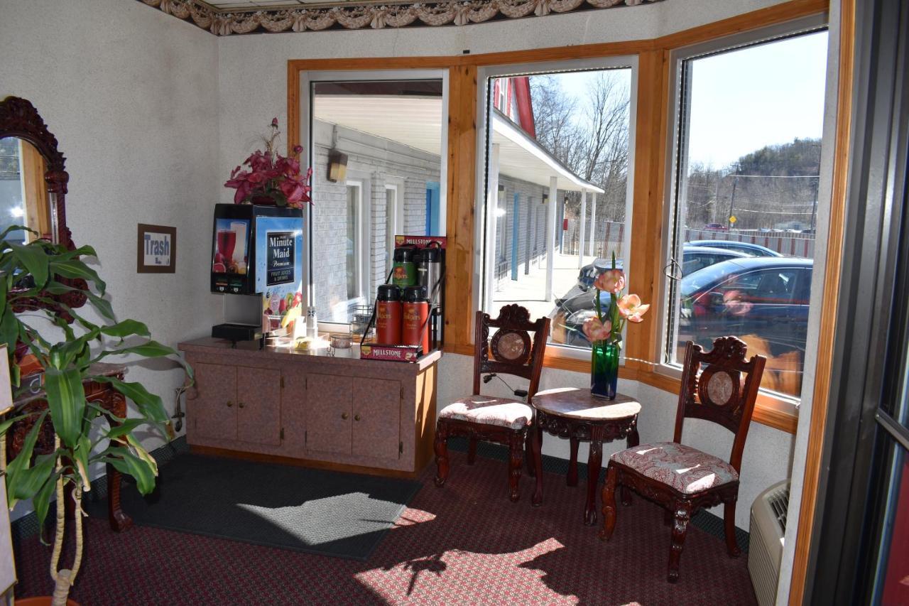 Pocono Night Lodge Bartonsville Exterior foto